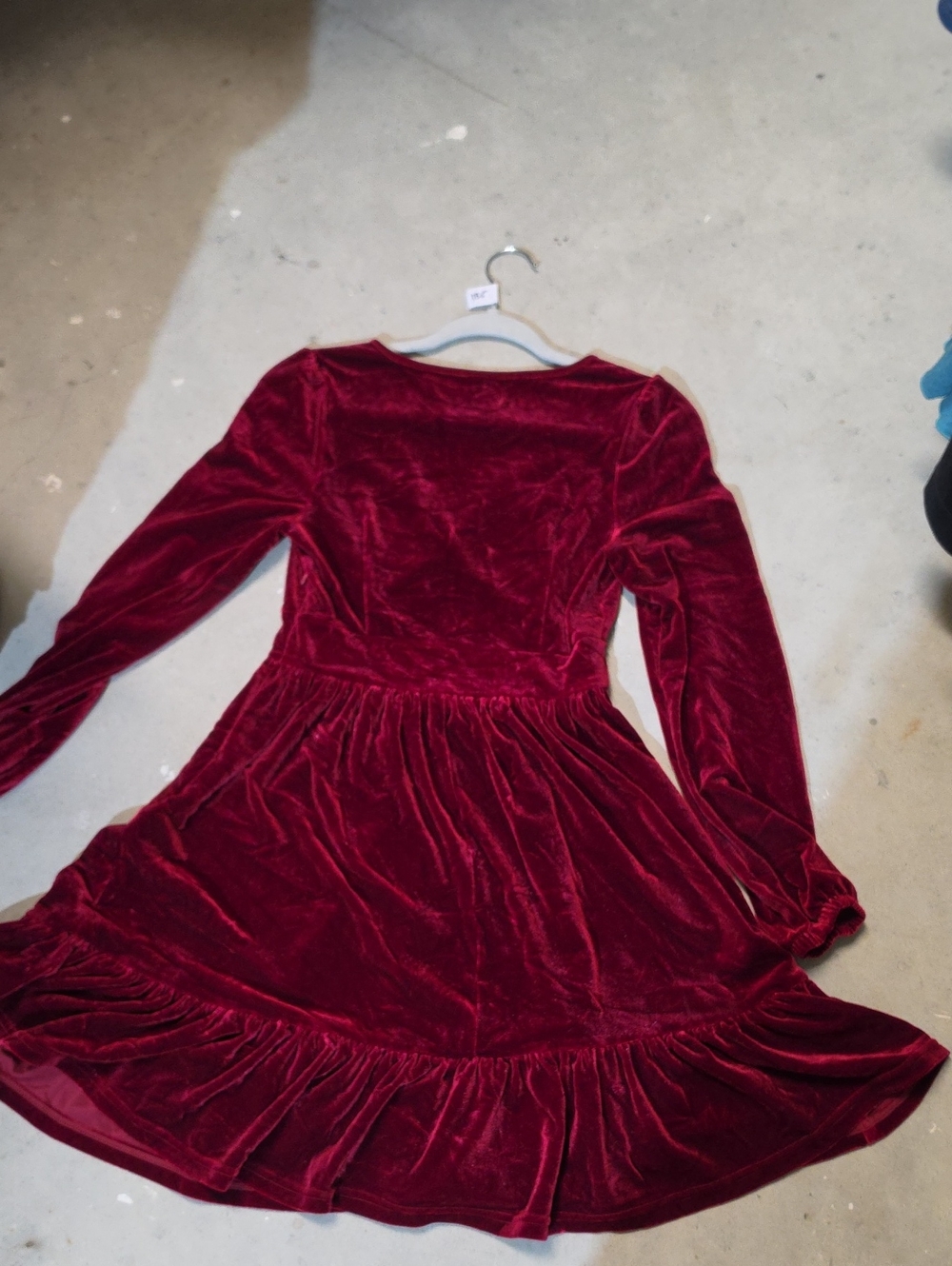 Nwt HALARA Burgundy Velvet Long Sleeve V-Neck Dress - Picture 5 of 5